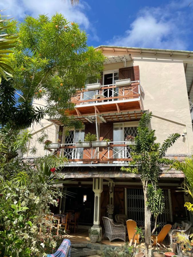 Chez Henri Hotel Pointe d'Esny Екстериор снимка
