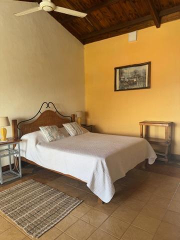 Chez Henri Hotel Pointe d'Esny Екстериор снимка